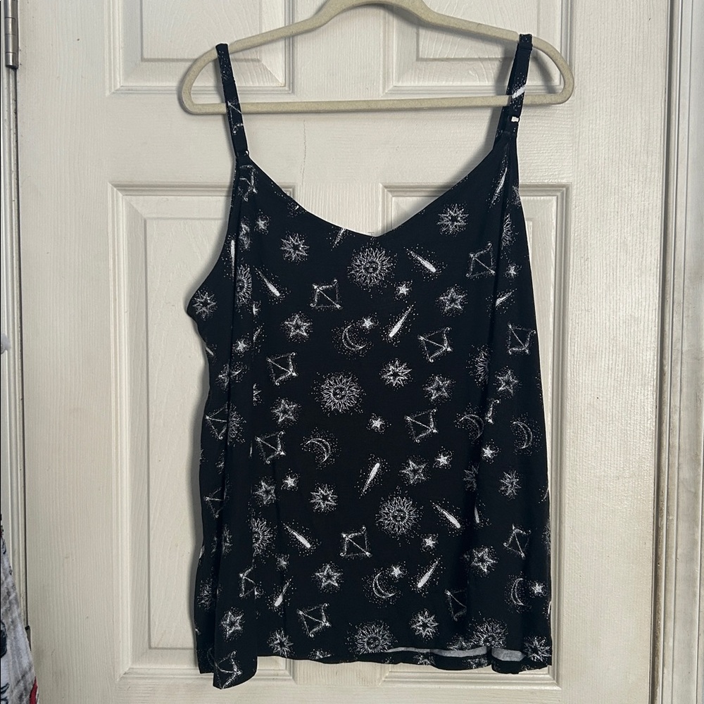 NWOT Torrid Super Soft celestial print cami tank size 4X - Picture 2 of 4